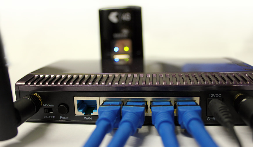 style= 3G 4G modem ethernet router dovado pro
