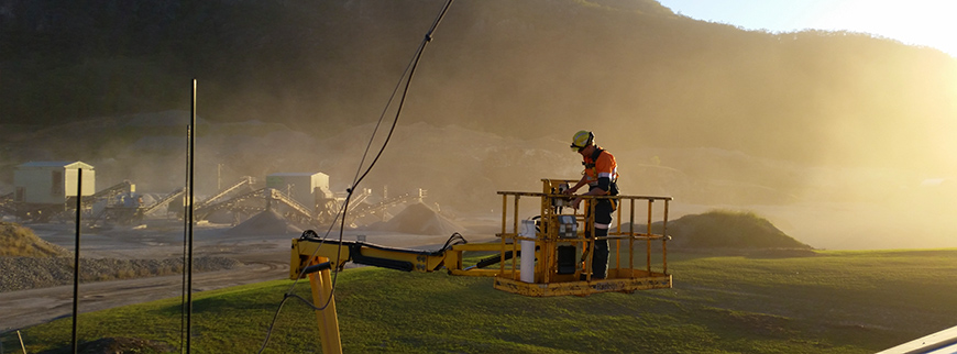 microwave transmission installation via EWP working at heights