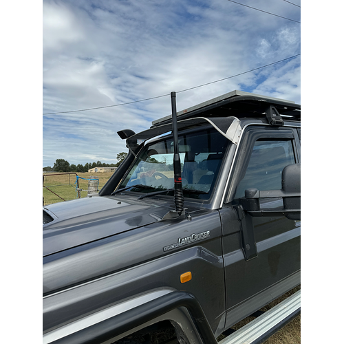 Toyota Land Cruiser LC79 2012-2023 Fender Antenna Bracket 