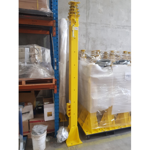 Telescopic Winch Up Mast - 11.3m Extended Length
